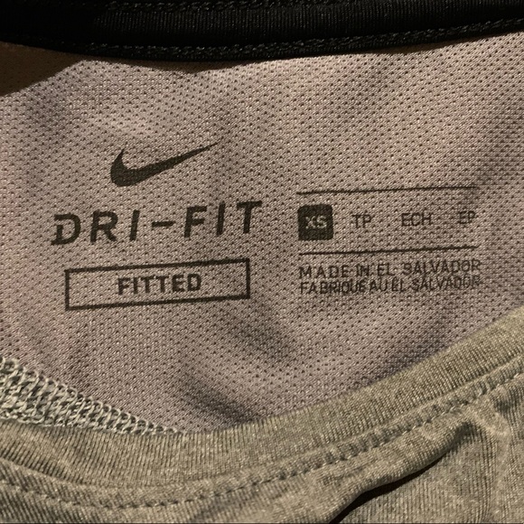 Boys Nike Dri-fit shirt - Picture 4 of 4